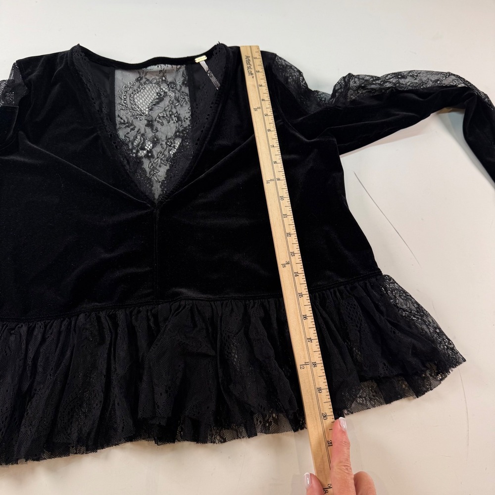 Free People Black Velvet Lace Peplum Top Sheer Back Size XSmall - Picture 8 of 9